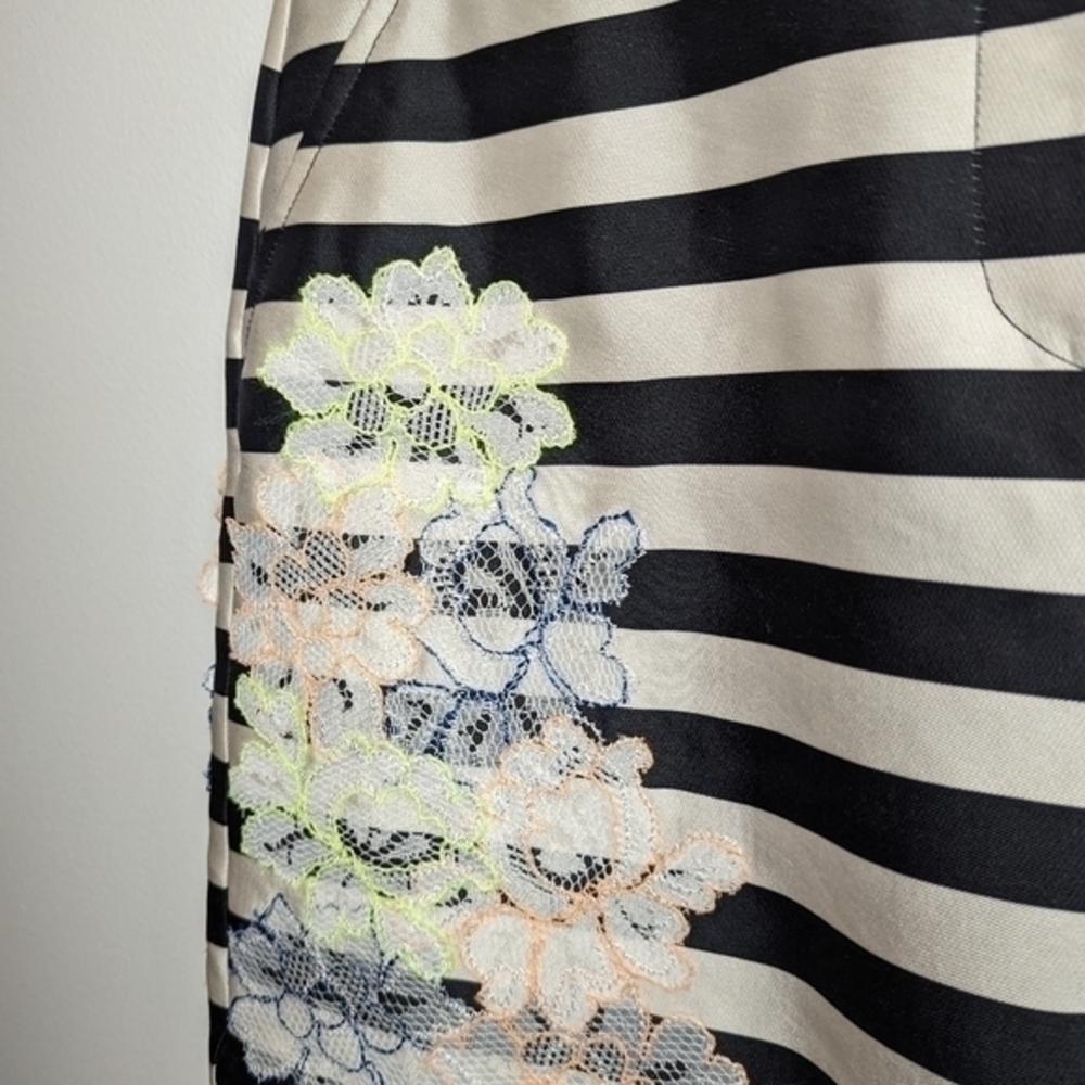 Silvian Heach NWT Stripped Mini Skirt with neon floral embroidered pattern sz XS - Picture 9 of 9